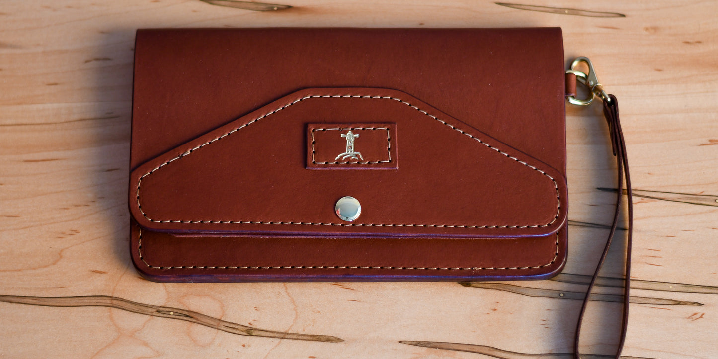 The Wayfinder Clutch
