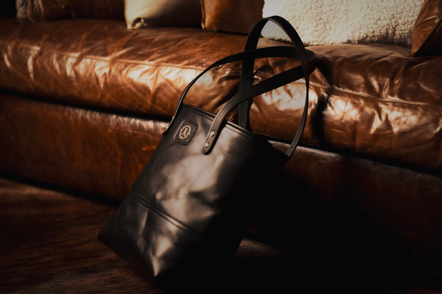 The Beacon Market Tote Bag - Black